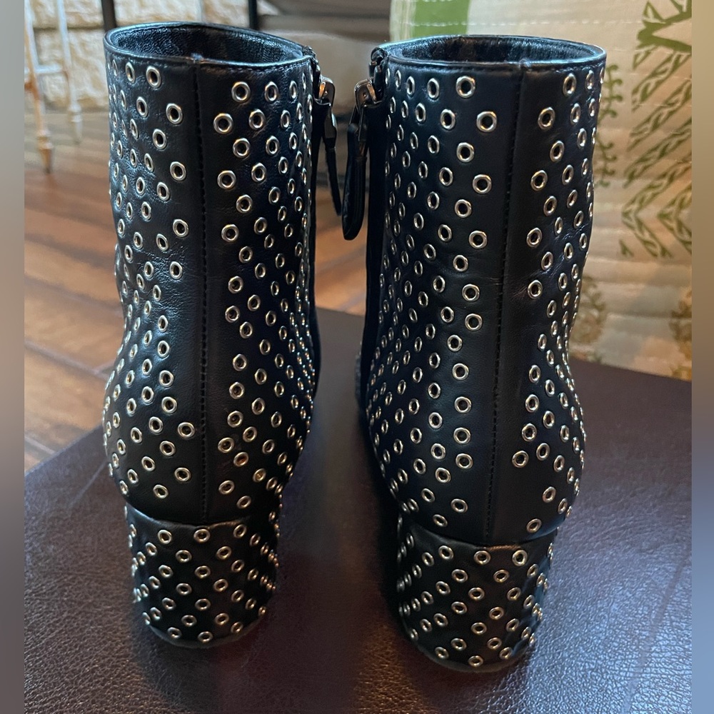 Gorgeous Grommet Studded Alaia Black Leather Boots (37) - Picture 4 of 9